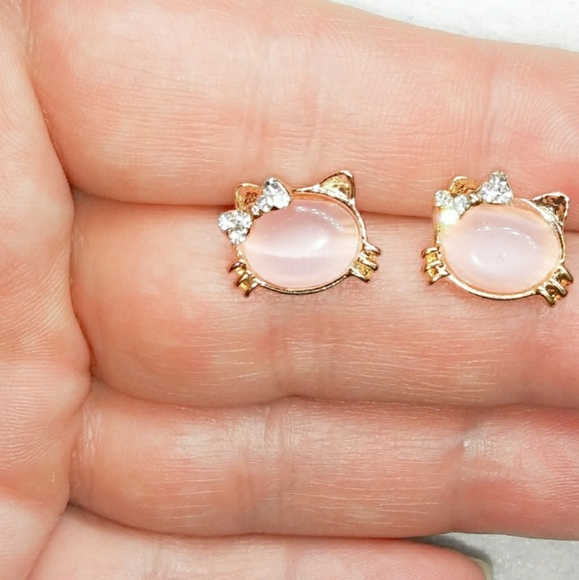 🎀Charming Opal Hello Kitty Studs - Picture 5 of 8